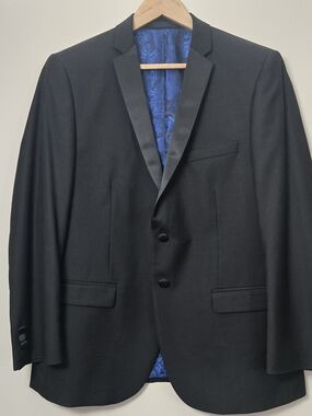 Bryan Michaels Black Tuxedo Suit 38S 32 Expandable Waist Satin Lapel 2 Pc Set